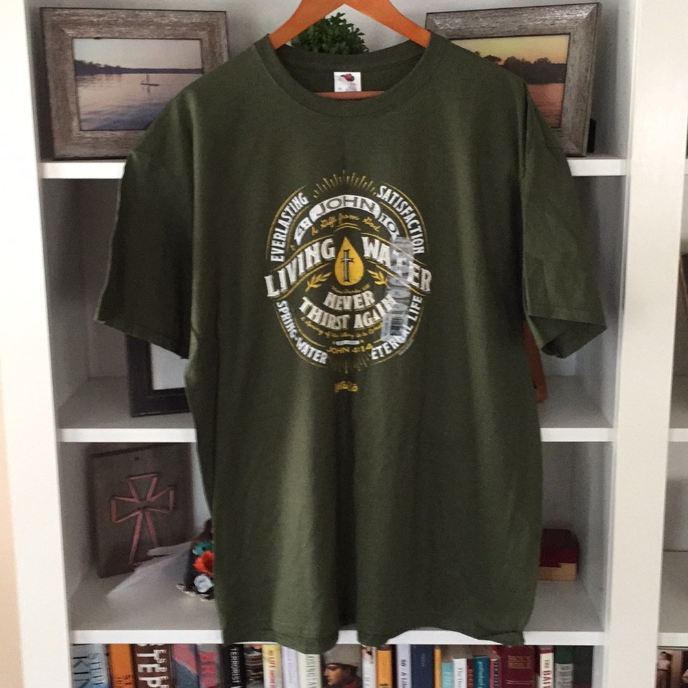 Living Water John 4:10 tee.